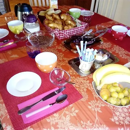 Le Cedre Bleu Bed & Breakfast